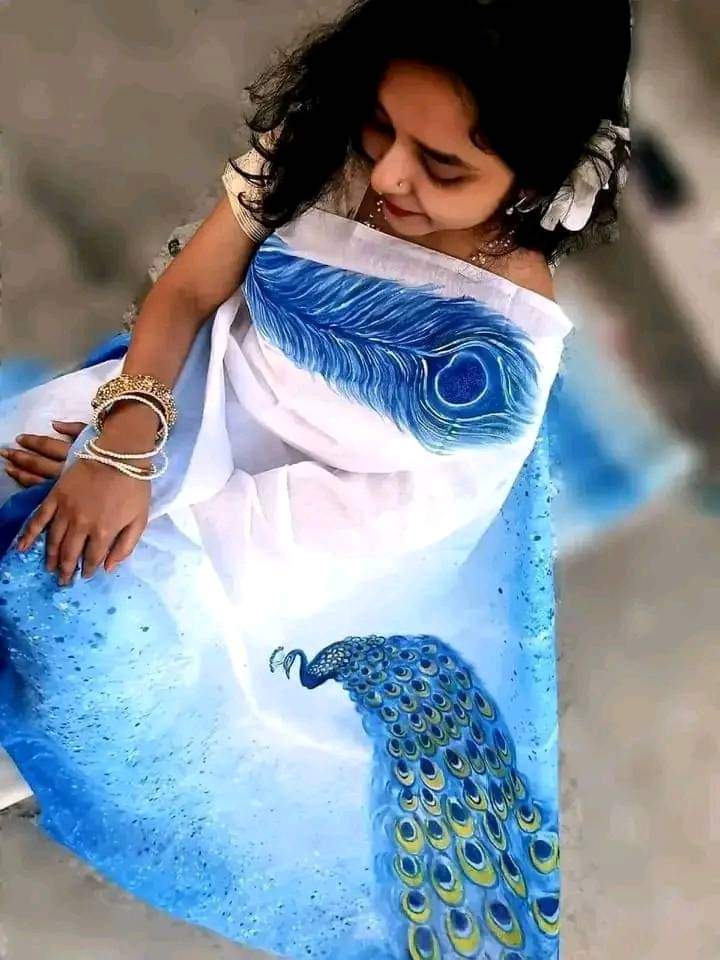 হাফসিল্ক শাড়ীতে হ্যান্ডপ্রিন্ট তুলির কাজ করা ছবি 16