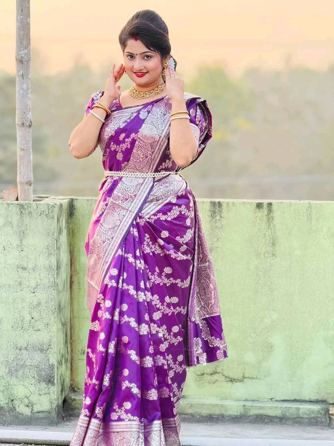 Indian soft katan sharee ছবি 4