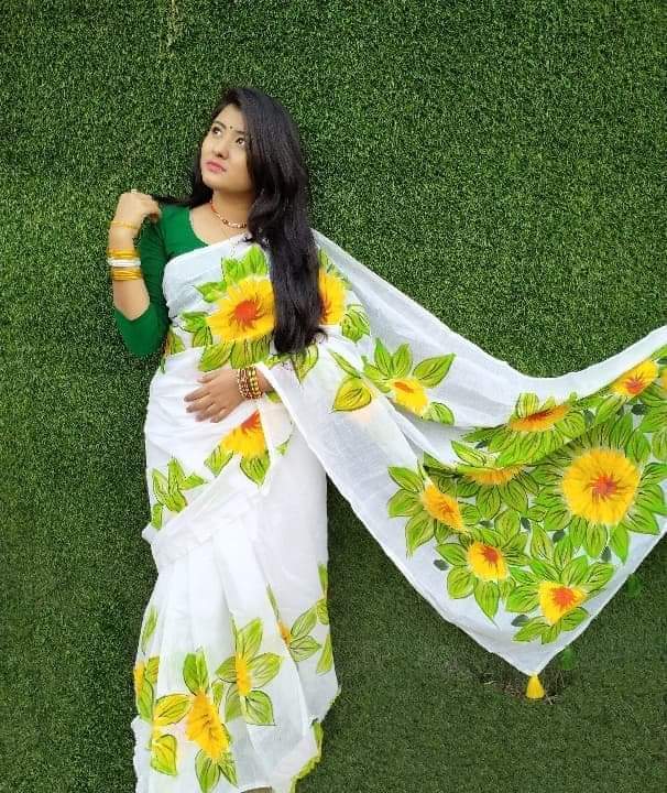 হাফসিল্ক শাড়ীতে হ্যান্ডপ্রিন্ট তুলির কাজ করা