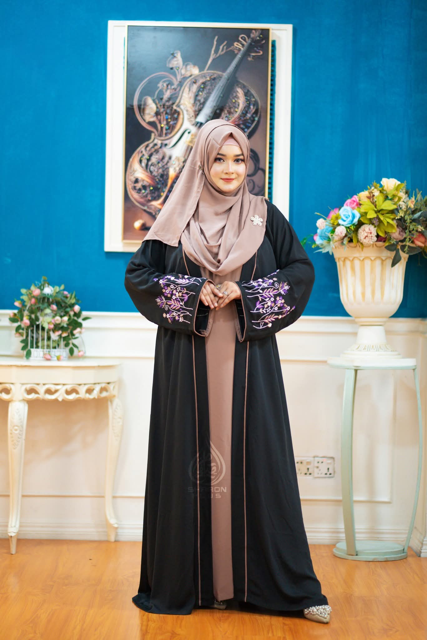 Stylish Gown Borka ছবি 2