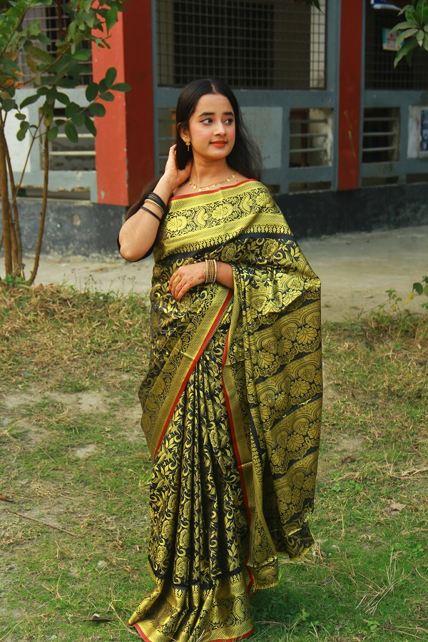 সিল্ক কাতান শাড়ি ছবি 4