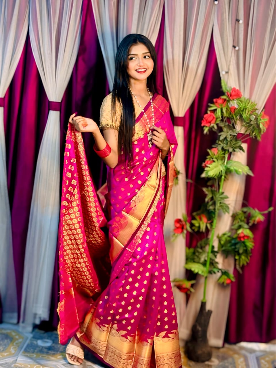 Soft silk katan sharee ছবি 4
