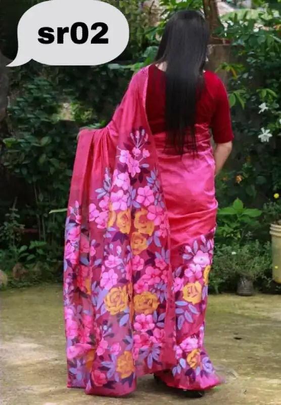 হাফসিল্ক শাড়ীতে  হ্যান্ডপ্রিন্ট তুলির কাজ করা