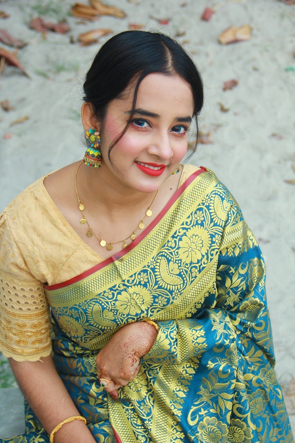 সিল্ক কাতান শাড়ি ছবি 16