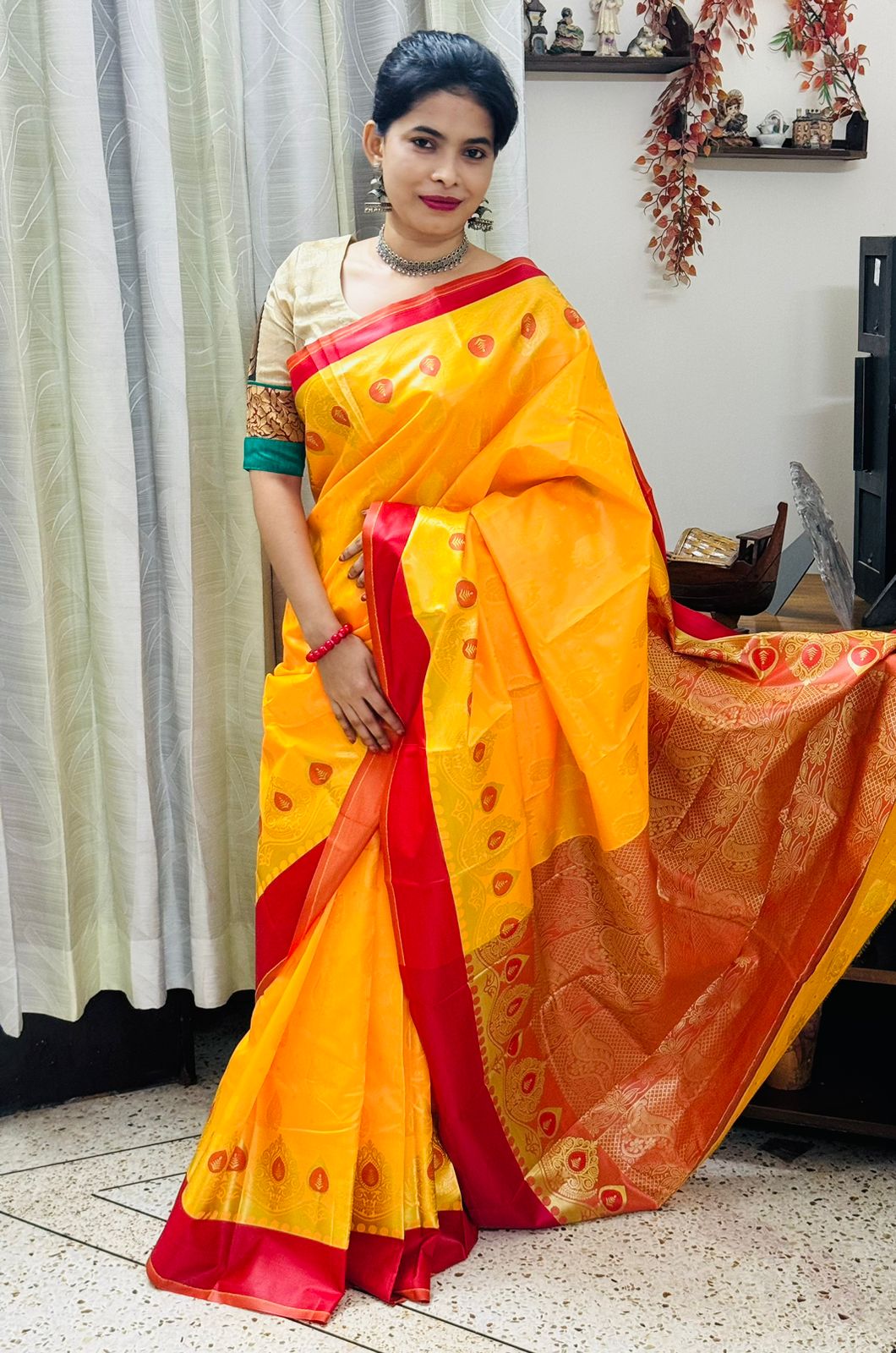 সিল্ক কাতান শাড়ি