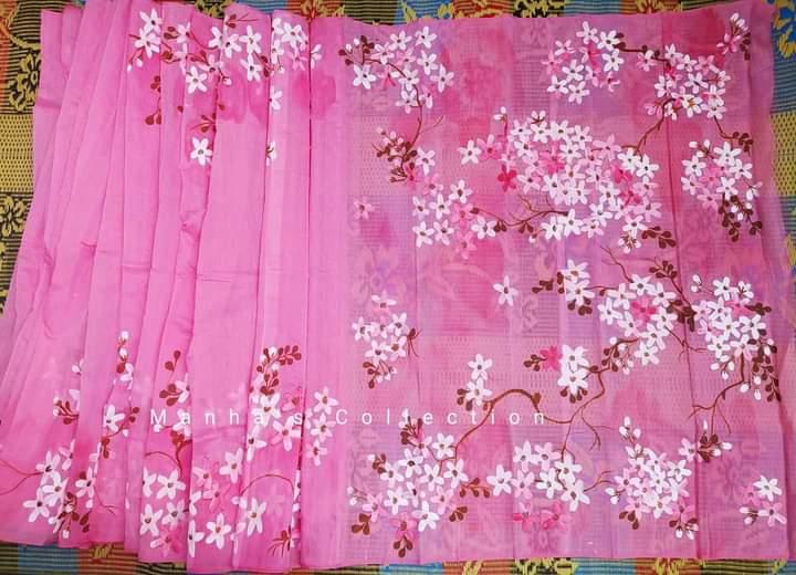 হাফসিল্ক শাড়ীতে  হ্যান্ডপ্রিন্ট তুলির কাজ করা ছবি 5