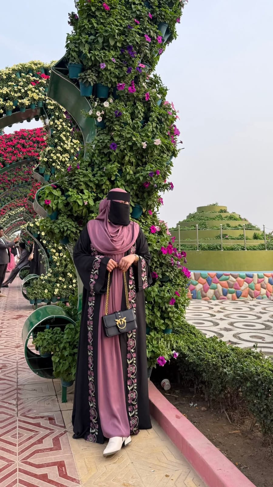 Embroidery Koti Borka (With Hijab) ছবি 3