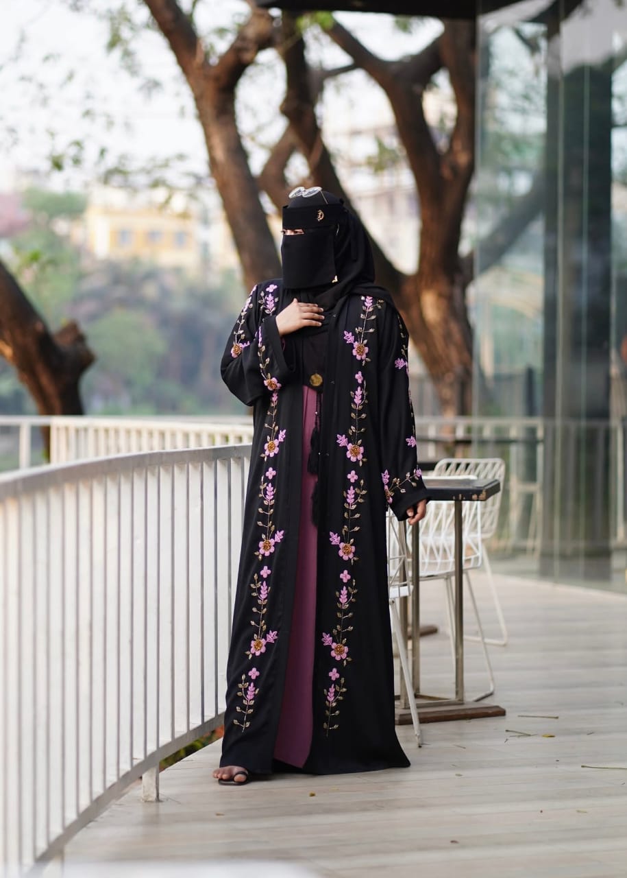Muslima Dubai Embroidered Burqa Set