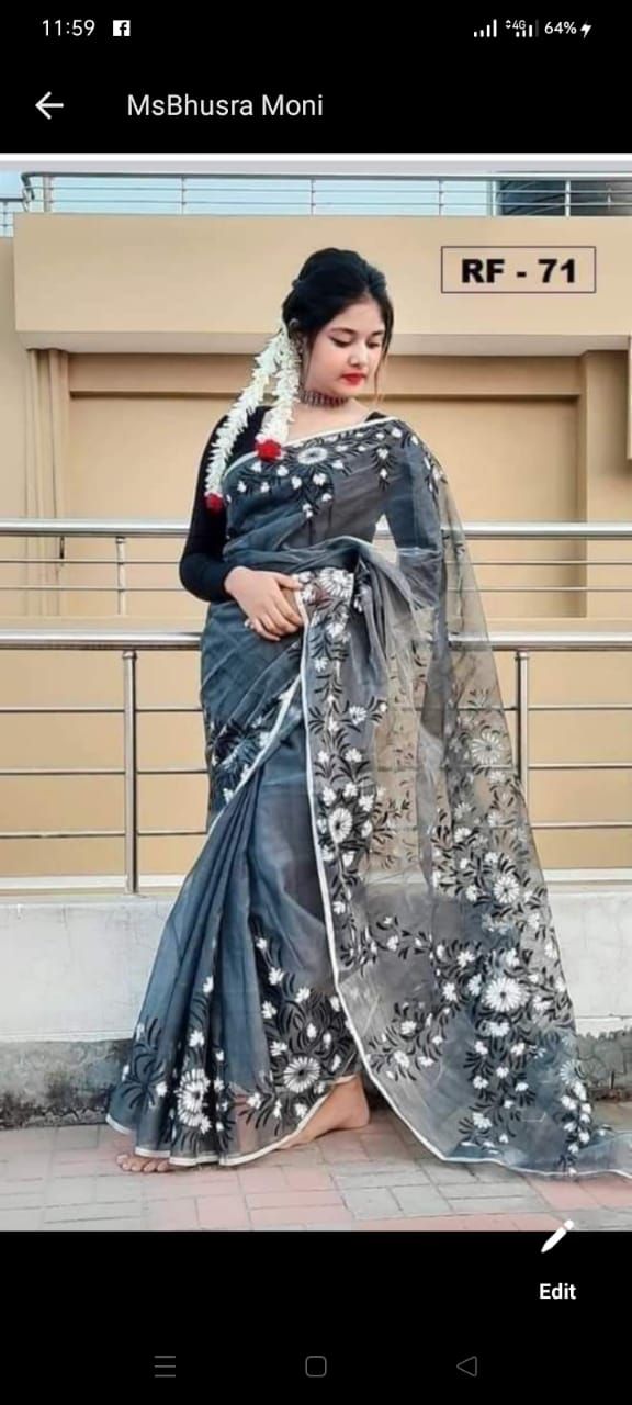 হাফসিল্ক শাড়ীতে  হ্যান্ডপ্রিন্ট তুলির কাজ করা