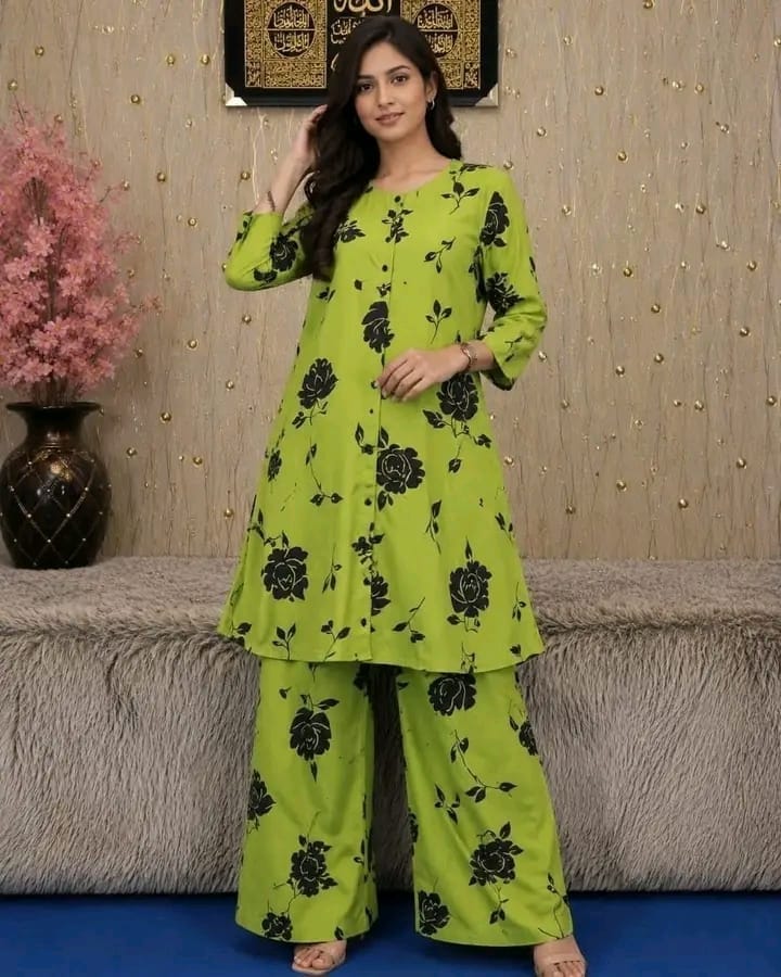 Unique Western Two-Piece ছবি 4